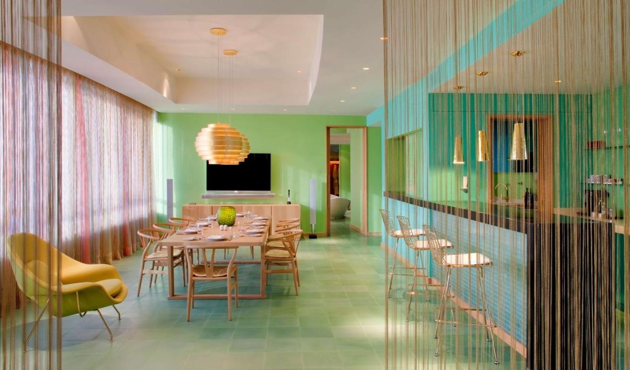 Symphony Style Hotel Kuwait Salmiya Esterno foto A suite at the W Hotel, Amsterdam
