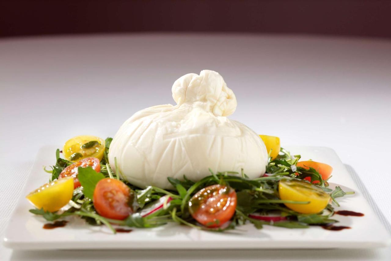 Symphony Style Hotel Kuwait Salmiya Esterno foto Buratta