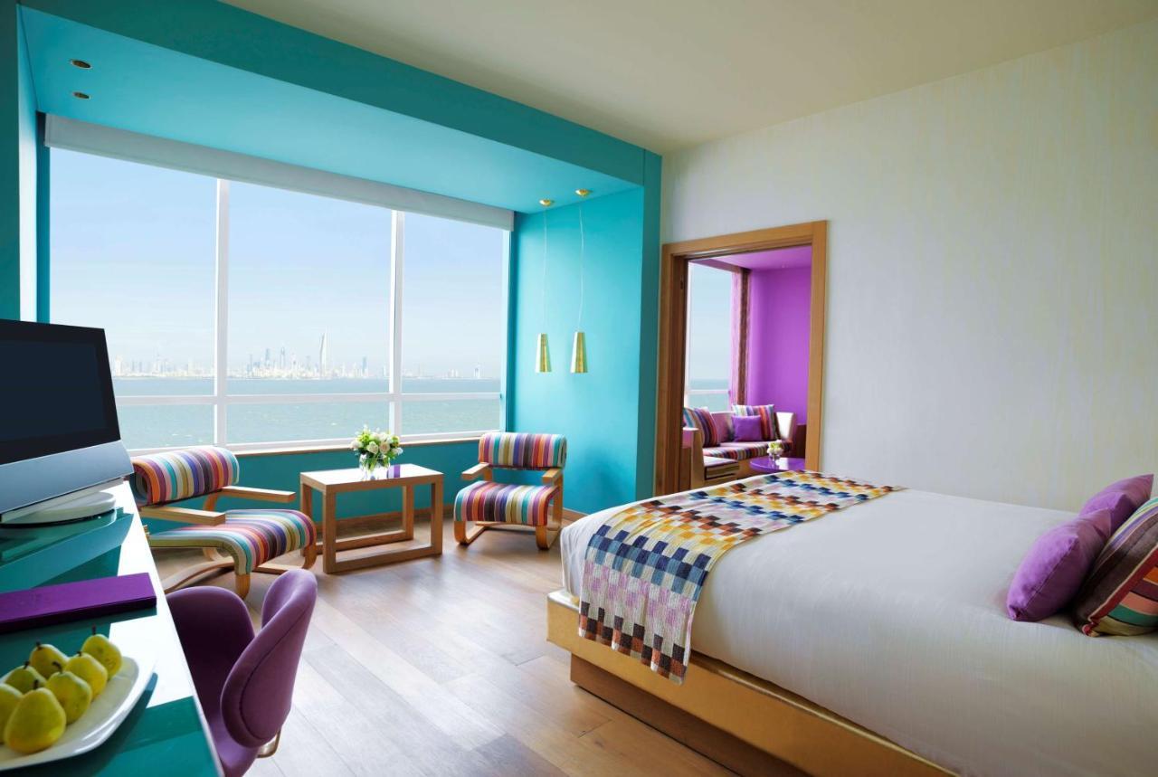 Symphony Style Hotel Kuwait Salmiya Esterno foto A room at the hotel