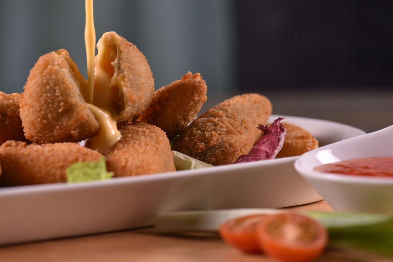 Symphony Style Hotel Kuwait Salmiya Esterno foto Coxinha
