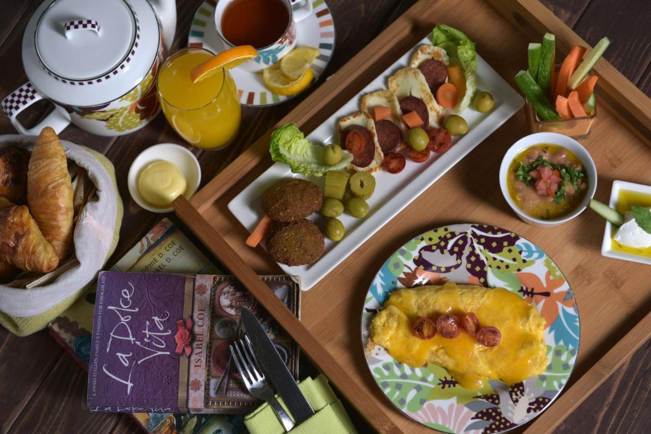 Symphony Style Hotel Kuwait Salmiya Esterno foto A typical breakfast at the hotel